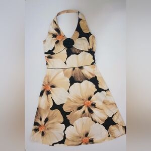 Elegant Strapless Floral Dress in Black and Cream